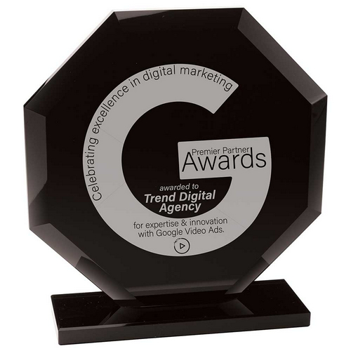 Octave Engraved Glass Trophy | Jet Black | 170mm | G7