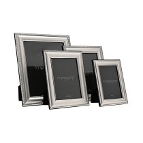 Photoframe | Silver Plated | Raised Patterned Edge | 6" x 8"